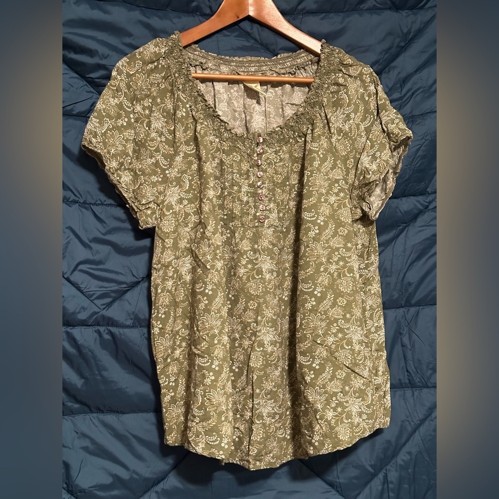 Women’s Faded Glory Floral Green Tunic